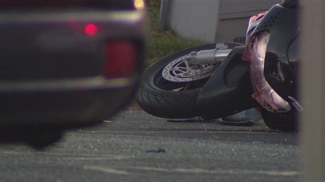 Motorcyclist killed in overnight crash in west Aurora Sunday, police investigating